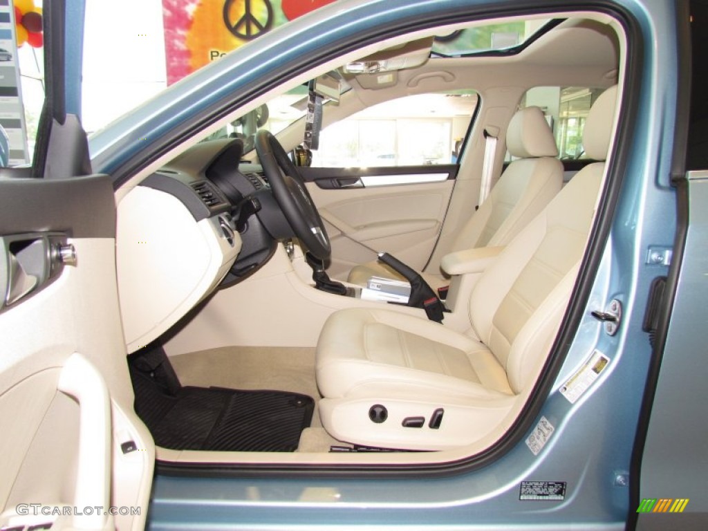 Cornsilk Beige Interior 2012 Volkswagen Passat 2.5L SE Photo #55710860
