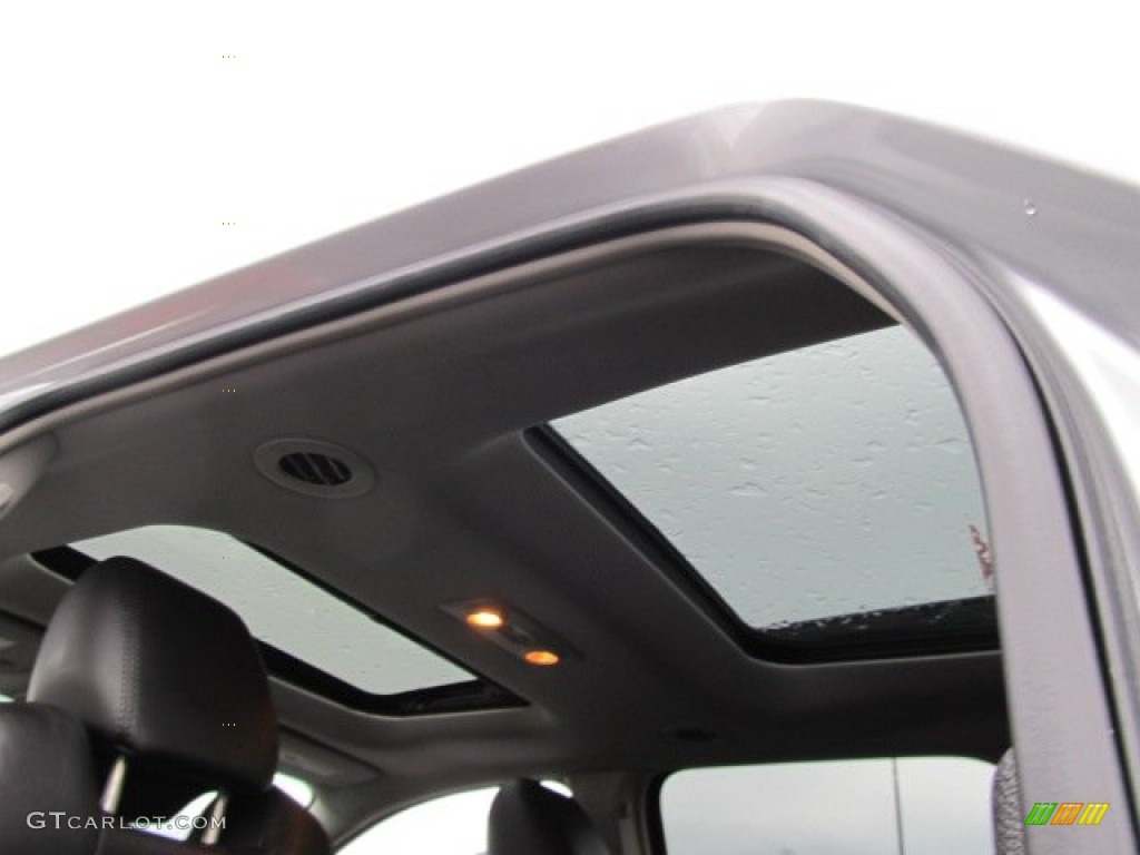 2009 Saturn Outlook XR AWD Sunroof Photos