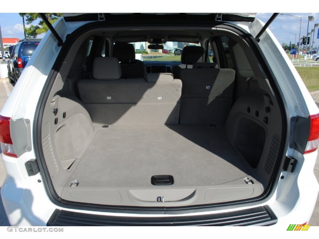 2011 Grand Cherokee Laredo - Stone White / Dark Graystone/Medium Graystone photo #8