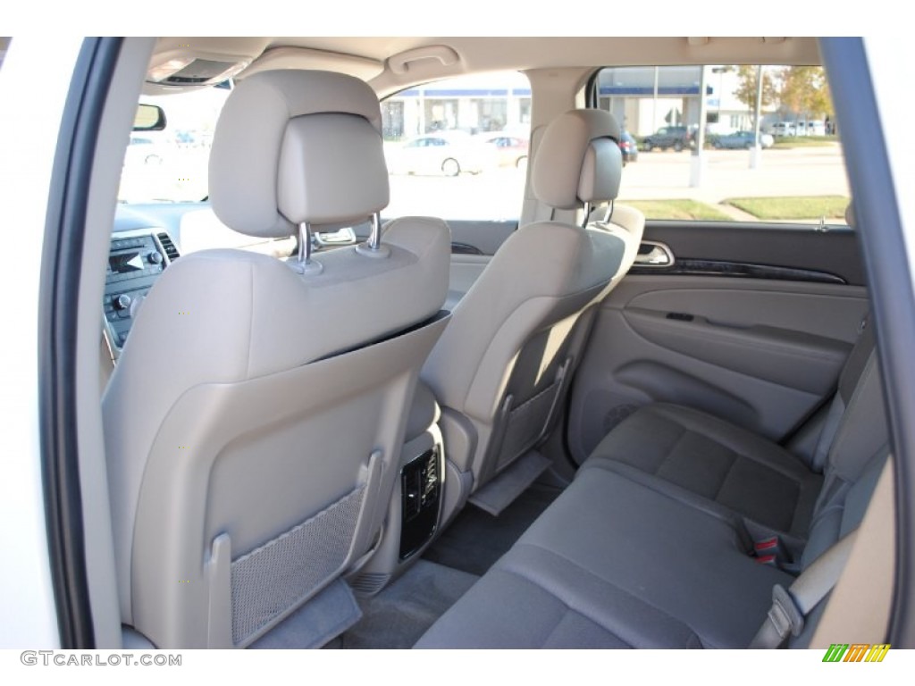 2011 Grand Cherokee Laredo - Stone White / Dark Graystone/Medium Graystone photo #13
