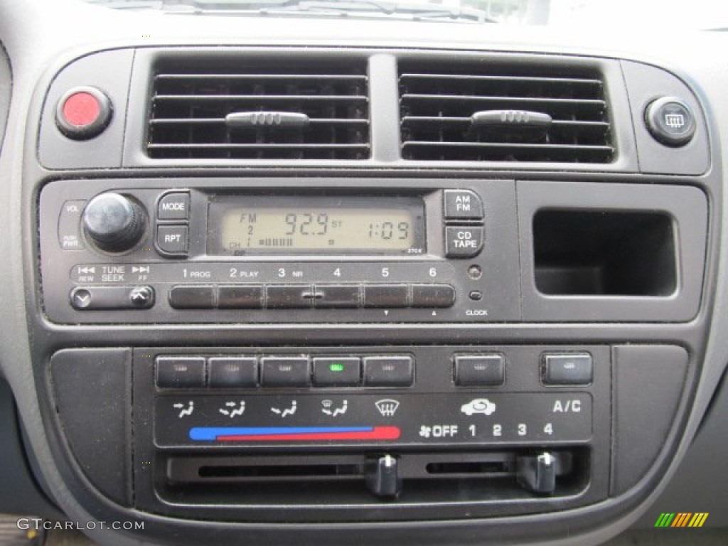 1998 Honda Civic LX Sedan Controls Photo #55714171