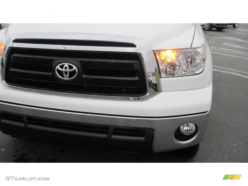 2010 Tundra CrewMax - Super White / Graphite Gray photo #9