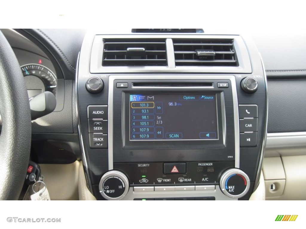 2012 Toyota Camry LE Controls Photo #55716961