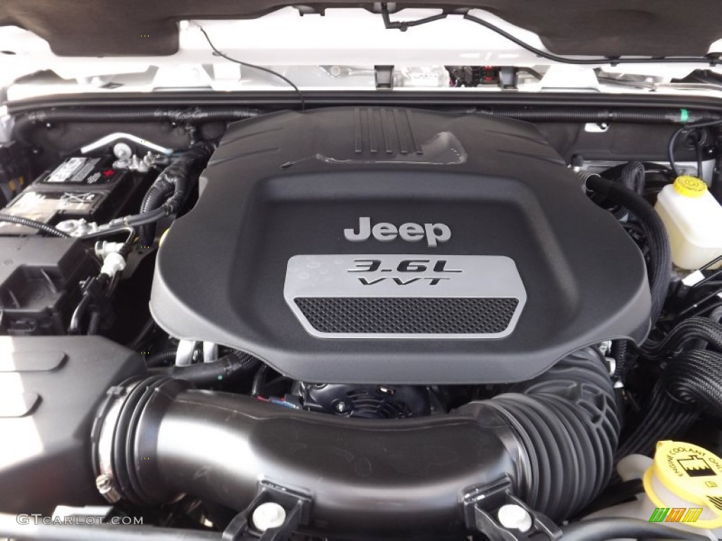 2012 Jeep Wrangler Unlimited Rubicon 4x4 3.6 Liter DOHC 24-Valve VVT Pentastar V6 Engine Photo #55718305