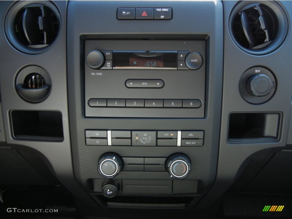 2011 Ford F150 XL SuperCab Audio System Photos
