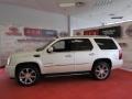 White Diamond - Escalade AWD Photo No. 4