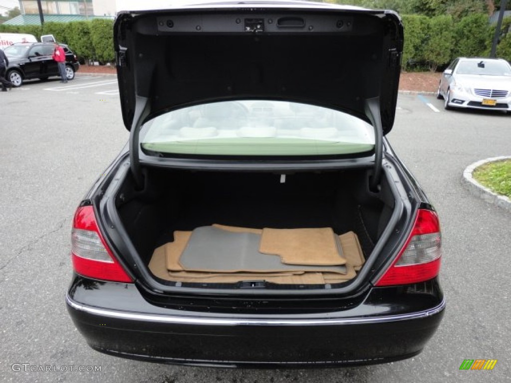 2009 E 350 4Matic Sedan - Black / Cashmere photo #11