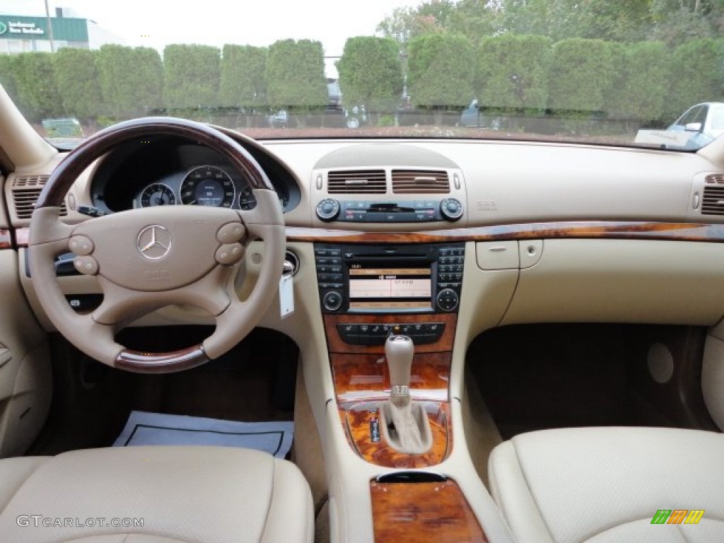 2009 E 350 4Matic Sedan - Black / Cashmere photo #20