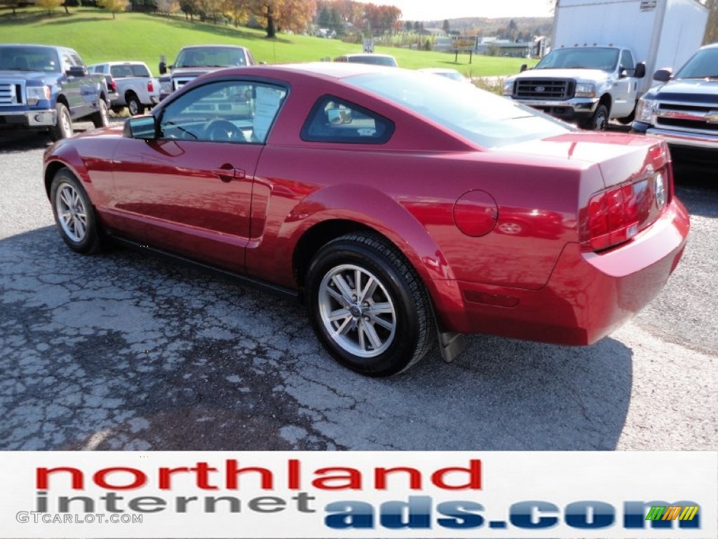2005 Mustang V6 Premium Coupe - Redfire Metallic / Dark Charcoal photo #6