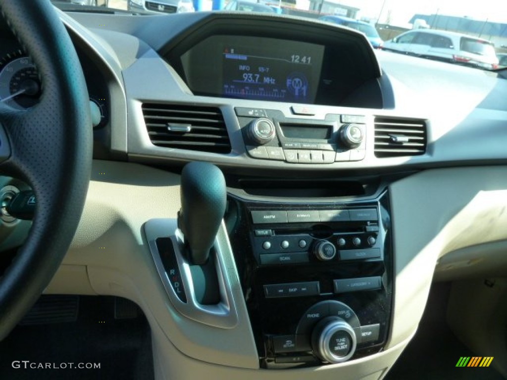 2012 Honda Odyssey EX-L Controls Photo #55730169