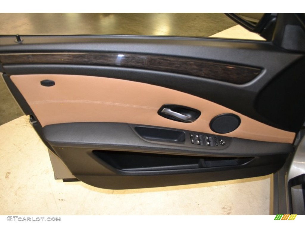 2008 BMW 5 Series 535i Sedan Natural Brown Door Panel Photo #55731384