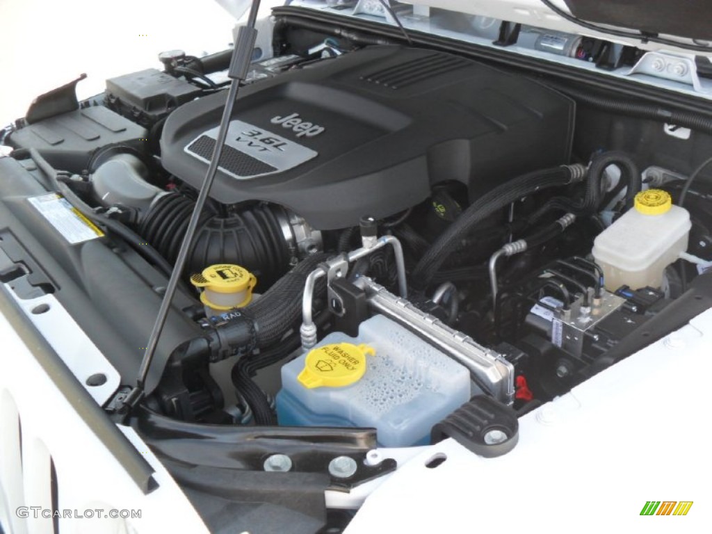 2012 Jeep Wrangler Sahara 4x4 3.6 Liter DOHC 24-Valve VVT Pentastar V6 Engine Photo #55731579
