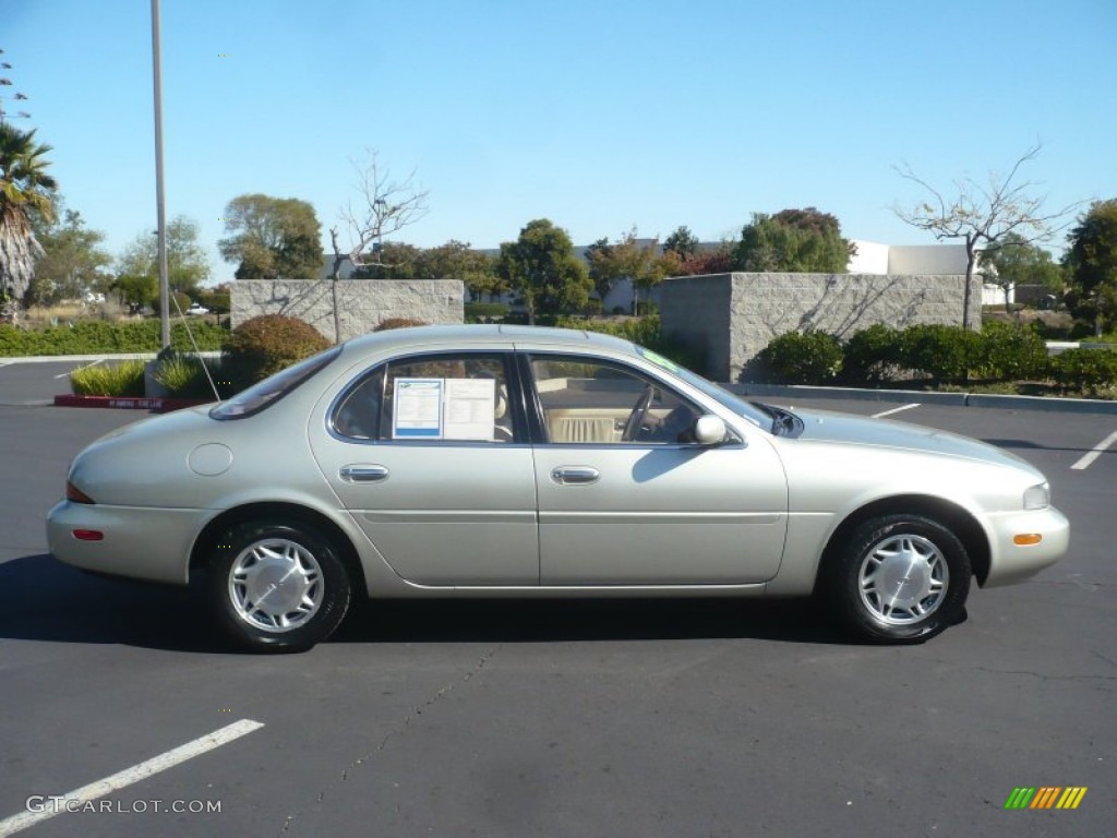 Beige Metallic 1993 Infiniti J 30 Exterior Photo #55731841