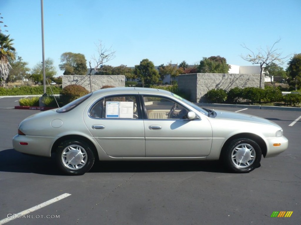 1993 J 30 - Beige Metallic / Beige photo #8