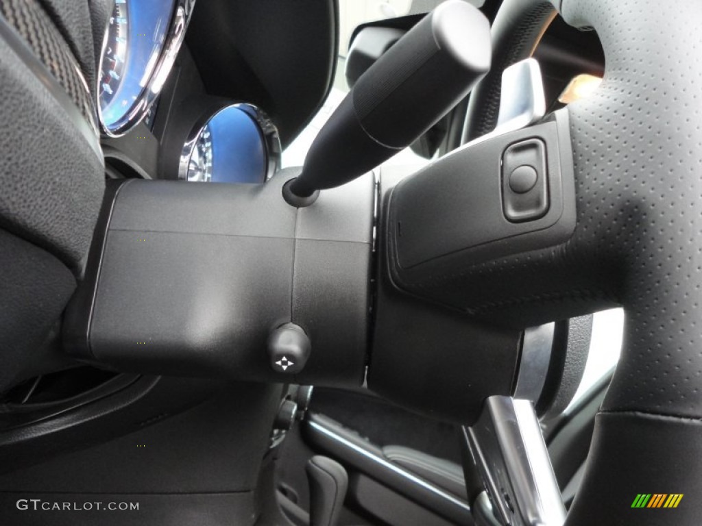 2012 Chrysler 300 SRT8 Controls Photo #55733787