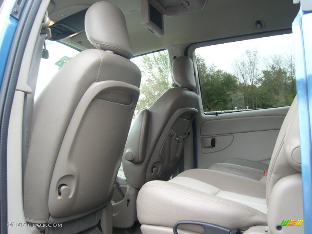 Dark Khaki/Light Graystone Interior 2005 Chrysler Town & Country Touring Photo #55734954