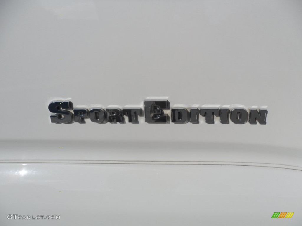 2006 Toyota 4Runner Sport Edition Marks and Logos Photos