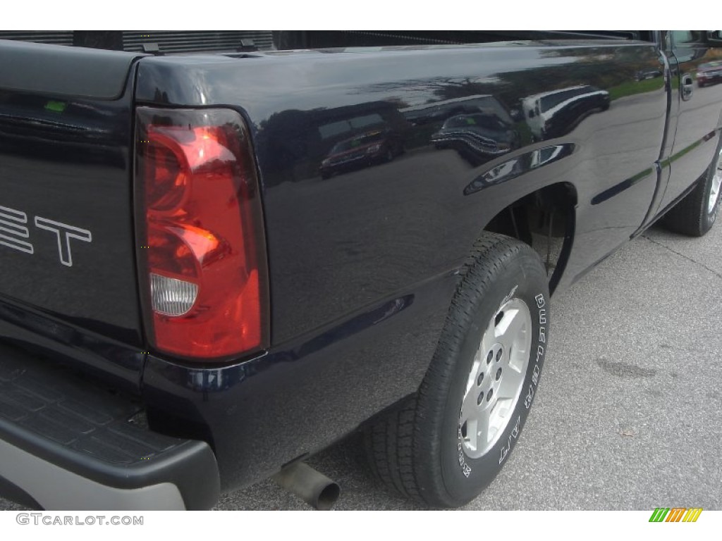 2005 Silverado 1500 Regular Cab - Dark Blue Metallic / Dark Charcoal photo #28