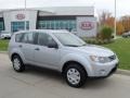 Cool Silver Metallic - Outlander ES Photo No. 2