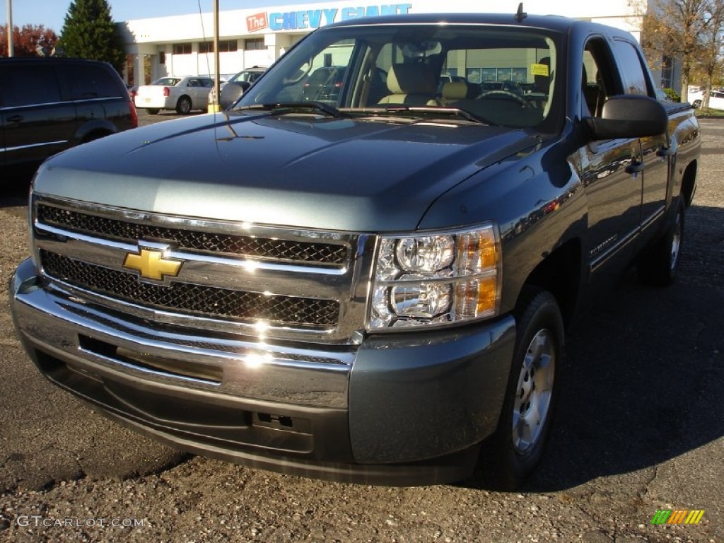 2011 Silverado 1500 XFE Crew Cab - Blue Granite Metallic / Light Cashmere/Ebony photo #1
