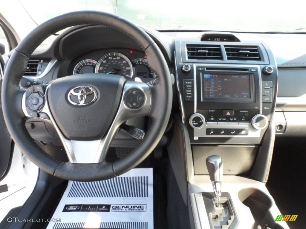 2012 Toyota Camry SE V6 Controls Photo #55739574