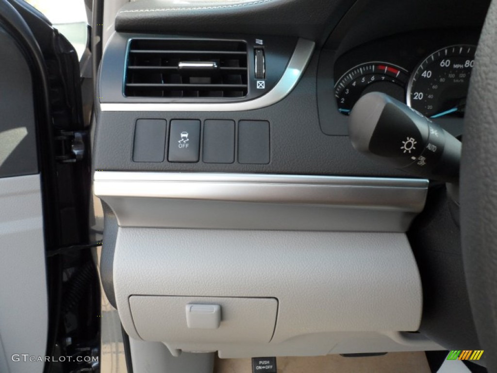 2012 Toyota Camry LE Controls Photo #55740609