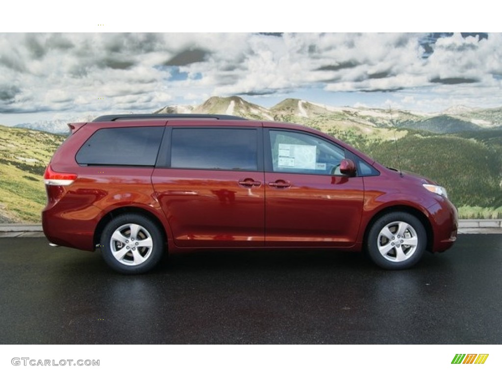 2012 Sienna LE - Salsa Red Pearl / Bisque photo #2