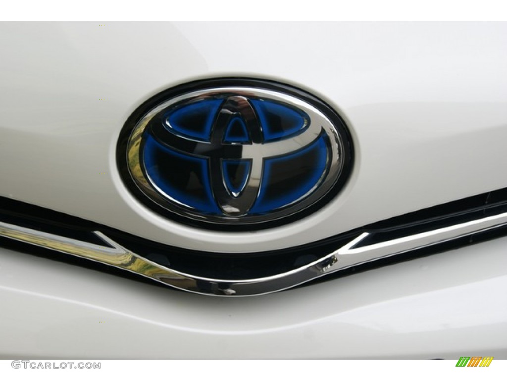 2012 Toyota Prius v Five Hybrid Marks and Logos Photo #55743747