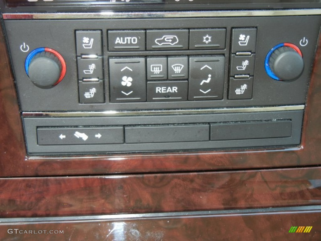 2011 Cadillac Escalade AWD Controls Photos