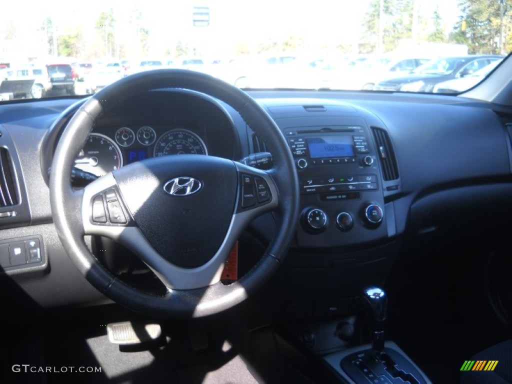 2009 Elantra Touring - Quicksilver / Black photo #13