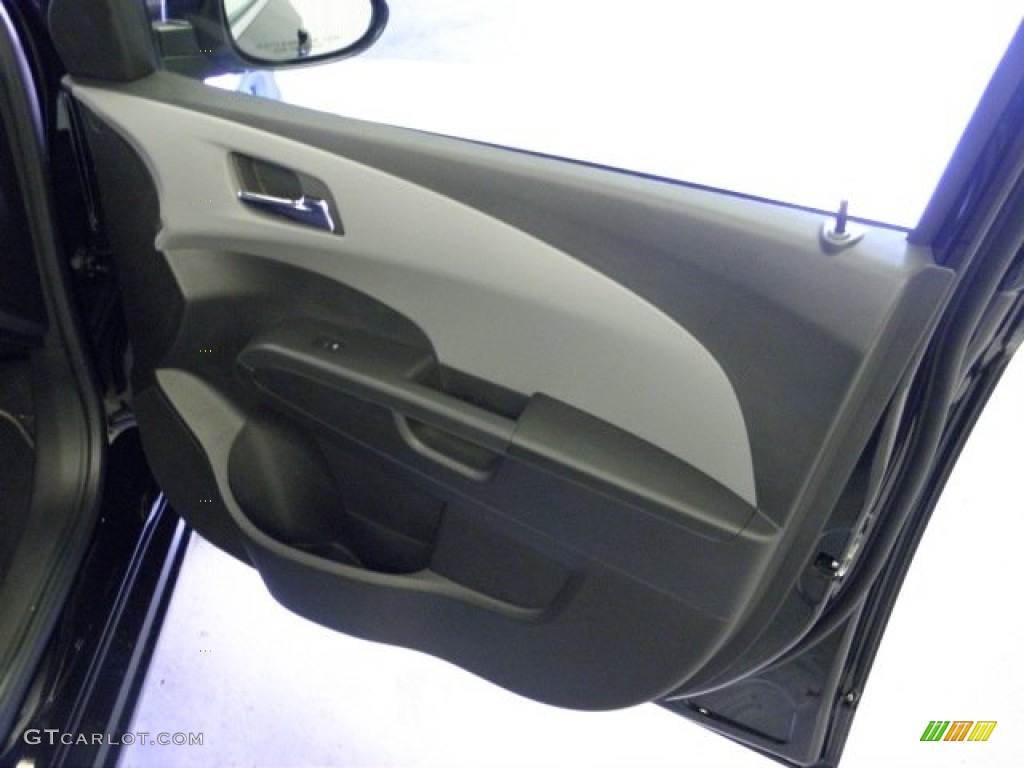 2012 Sonic LT Sedan - Black / Jet Black/Dark Titanium photo #20