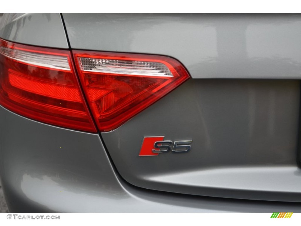 2009 Audi S5 4.2 quattro Marks and Logos Photo #55750042