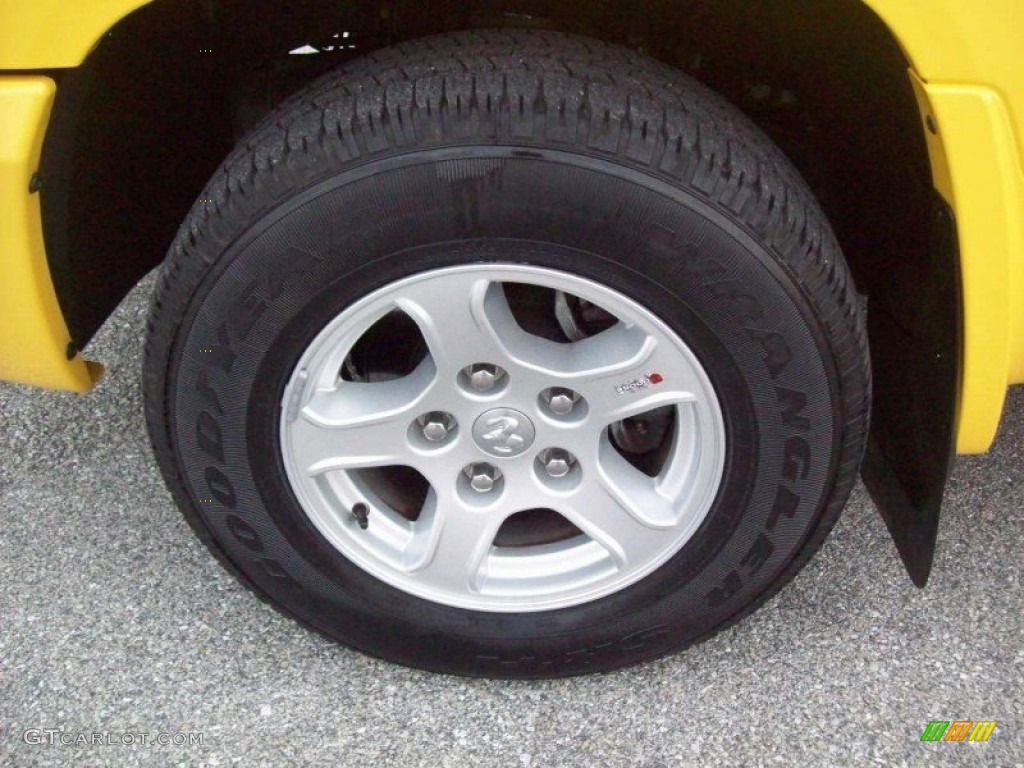 2006 Dakota SLT Club Cab - Solar Yellow / Medium Slate Gray photo #18