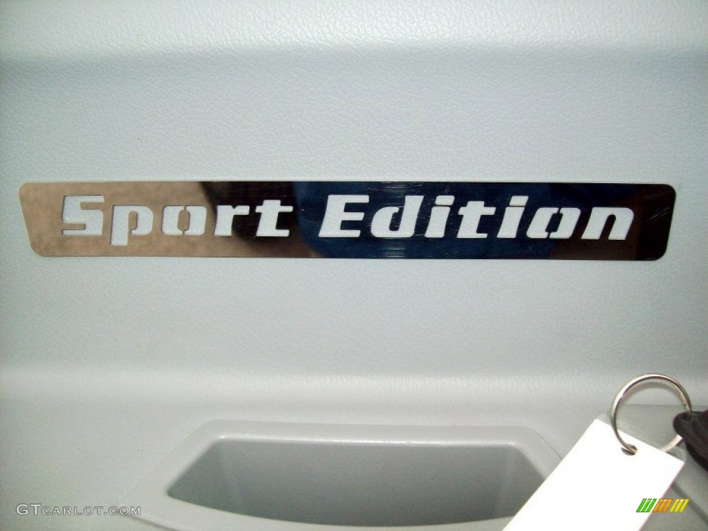 2006 Dakota SLT Club Cab - Solar Yellow / Medium Slate Gray photo #24