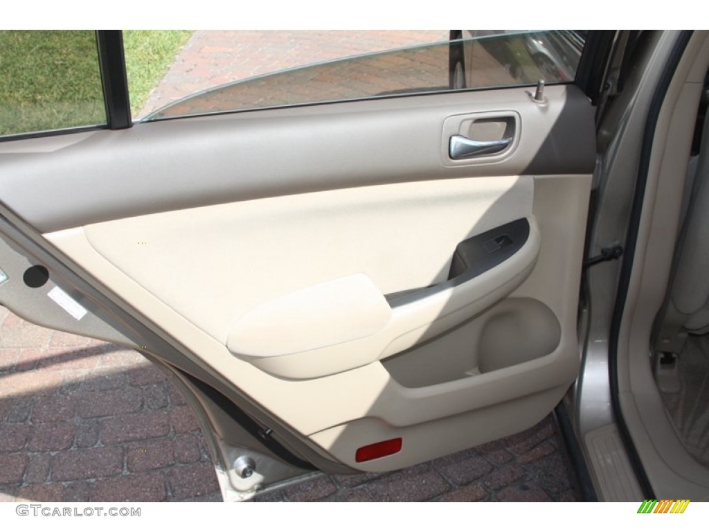 2006 Accord LX Sedan - Desert Mist Metallic / Ivory photo #28