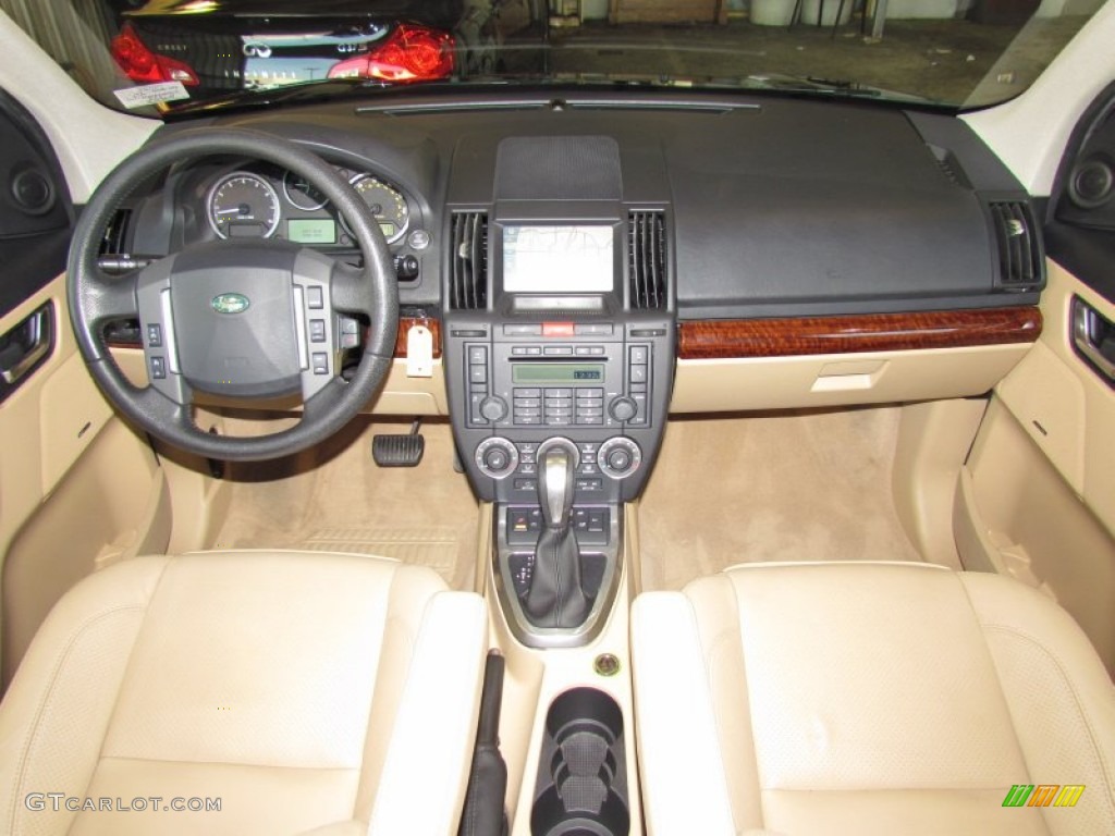 2008 Land Rover LR2 HSE Alpaca Beige Dashboard Photo #55757943