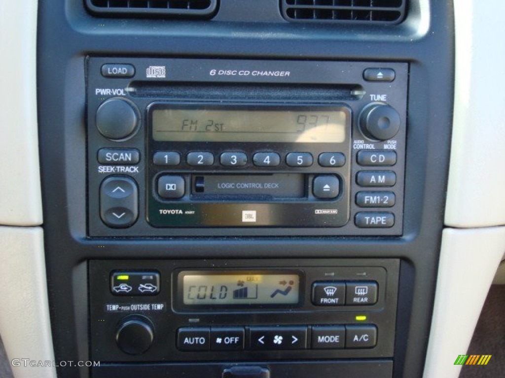 2001 Toyota Solara SLE V6 Convertible Audio System Photos