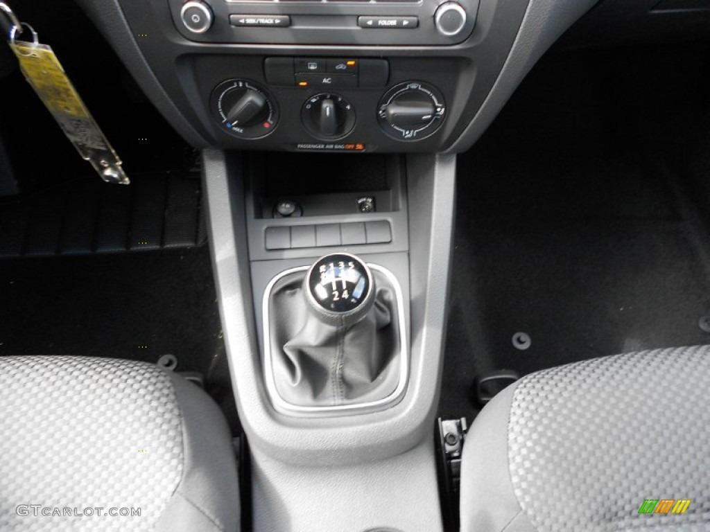 2012 Volkswagen Jetta S Sedan 5 Speed Manual Transmission Photo #55763571