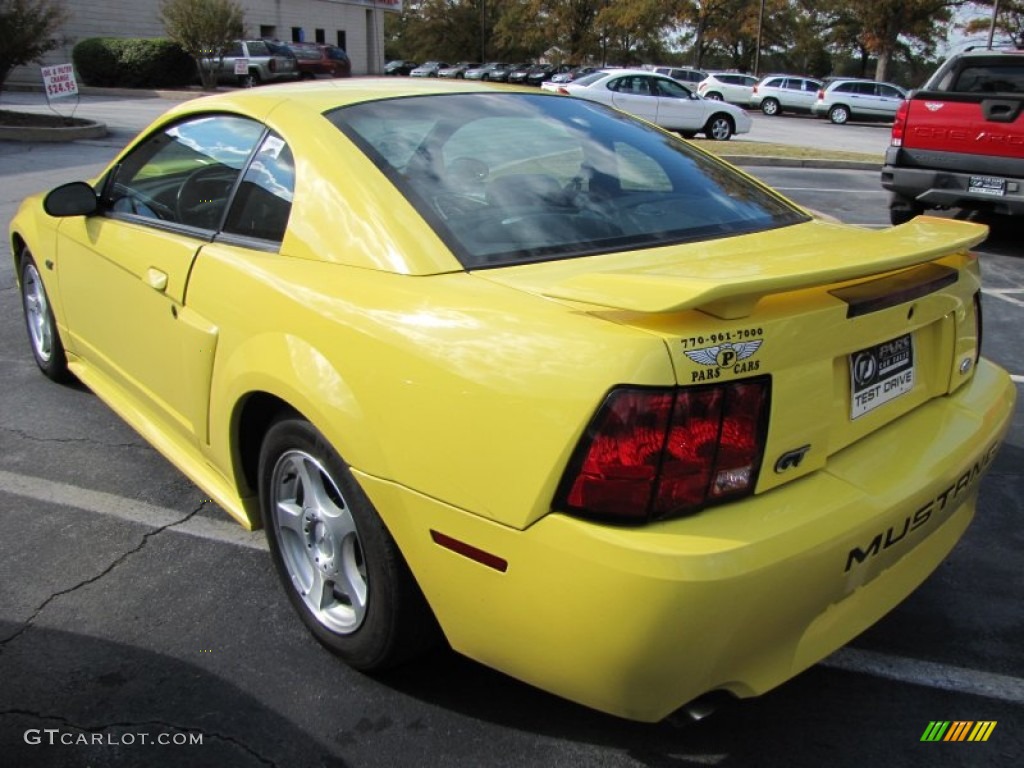 2001 Mustang GT Coupe - Zinc Yellow Metallic / Dark Charcoal photo #2