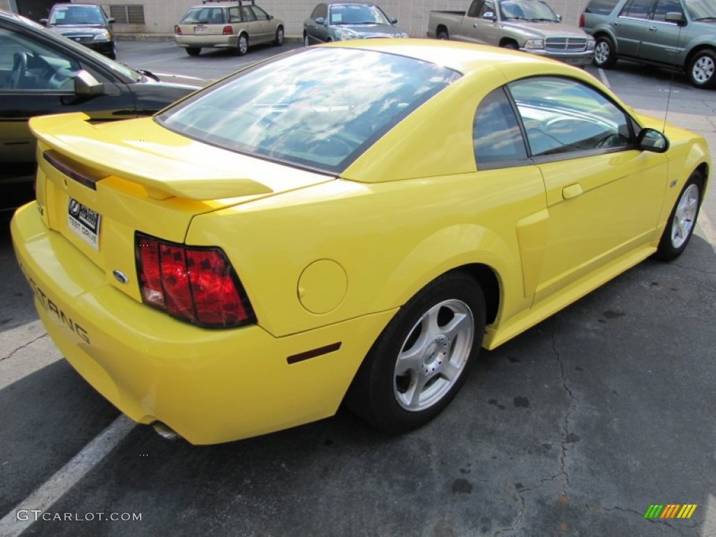 2001 Mustang GT Coupe - Zinc Yellow Metallic / Dark Charcoal photo #3