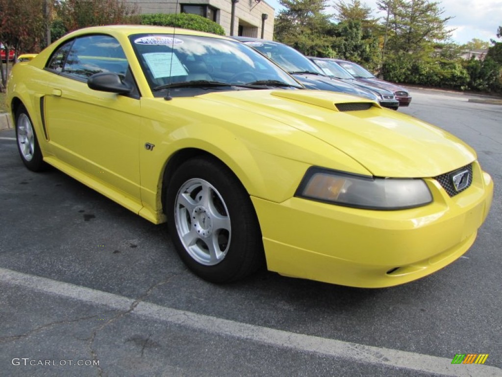 2001 Mustang GT Coupe - Zinc Yellow Metallic / Dark Charcoal photo #4