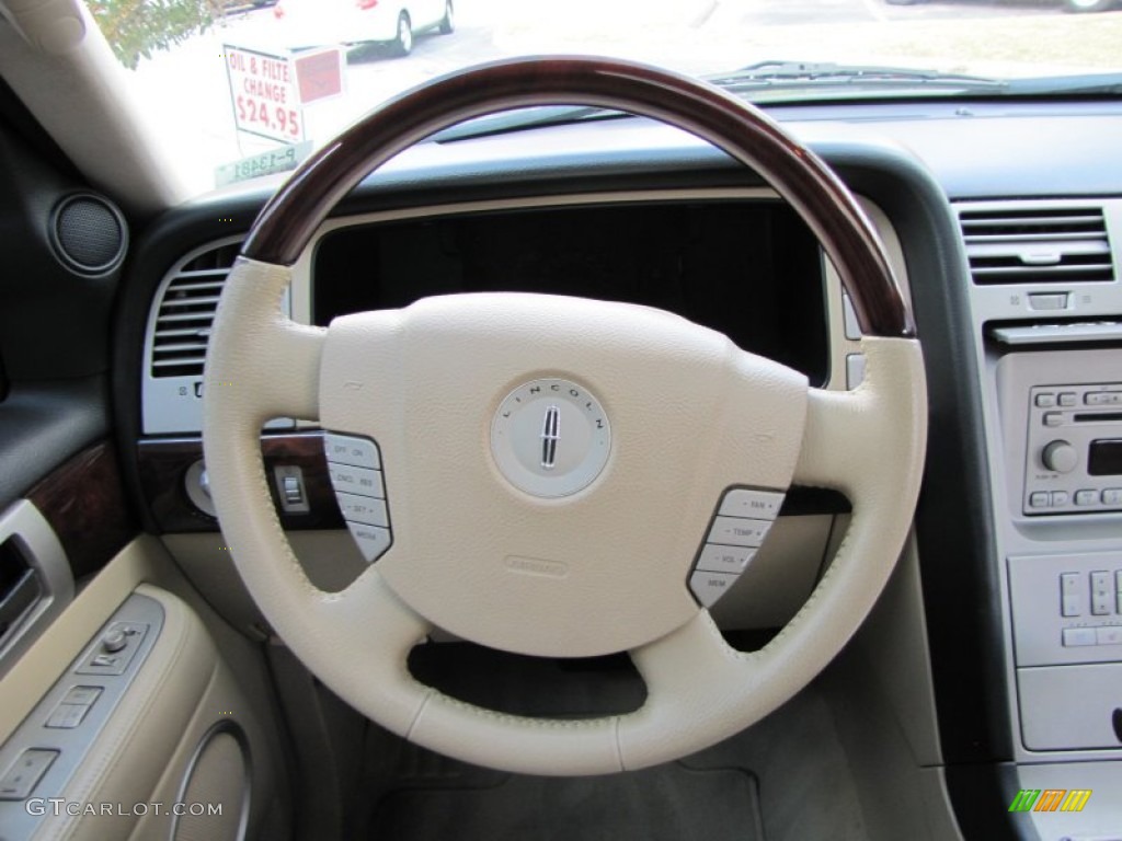 2005 Navigator Luxury - Light Tundra Metallic / Camel photo #14