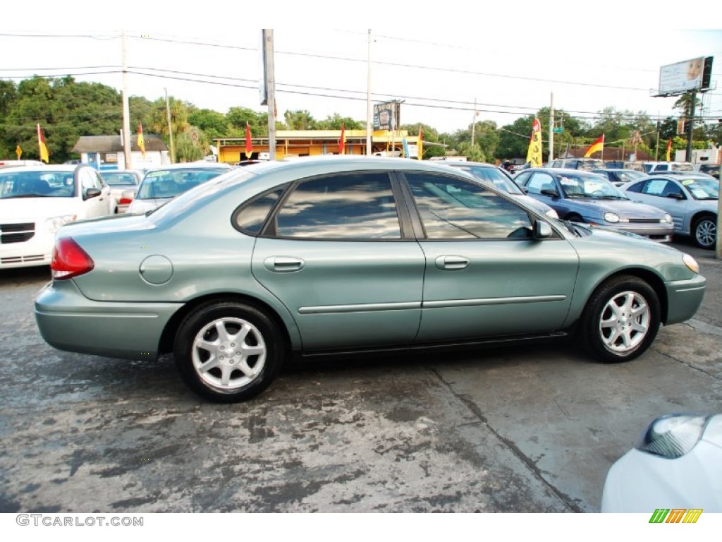 2006 Taurus SEL - Light Tundra Metallic / Medium/Dark Flint Grey photo #29