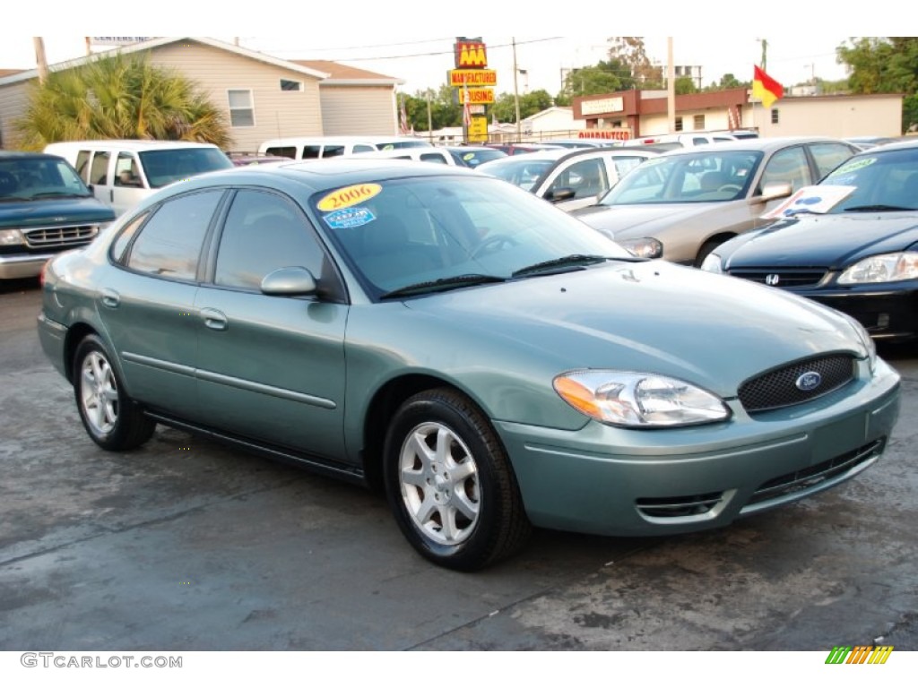 2006 Taurus SEL - Light Tundra Metallic / Medium/Dark Flint Grey photo #30