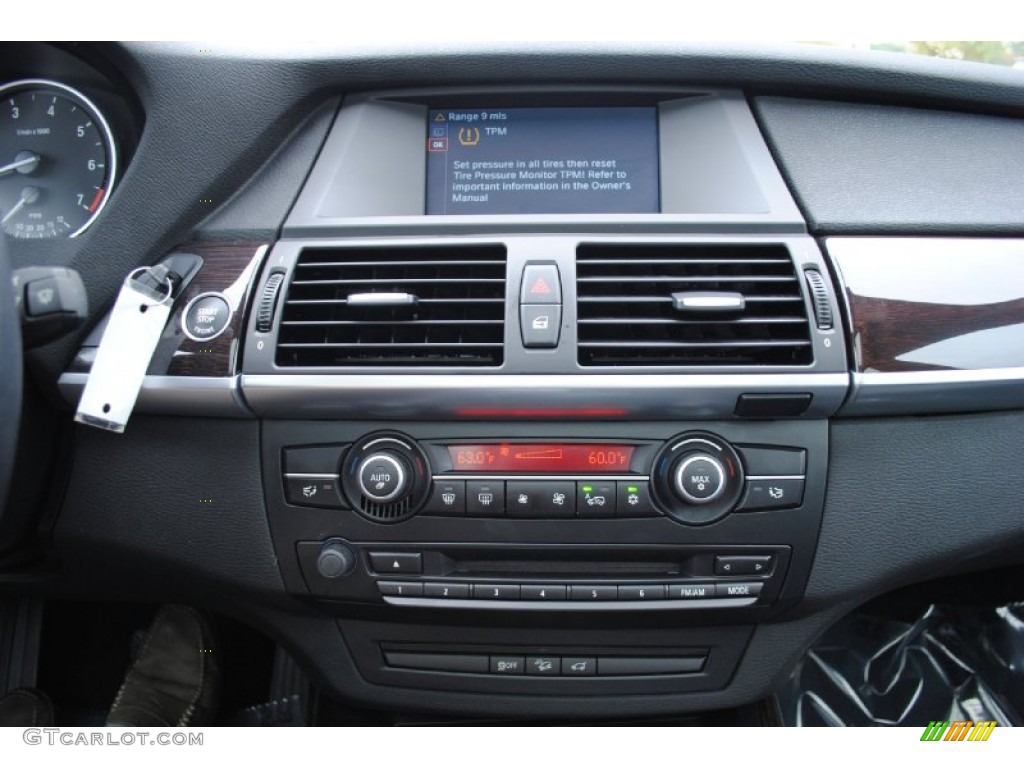 2010 BMW X5 xDrive48i Controls Photo #55772371