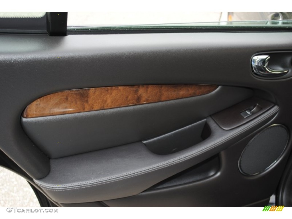 2007 Jaguar X-Type 3.0 Sport Wagon Charcoal Door Panel Photo #55773719