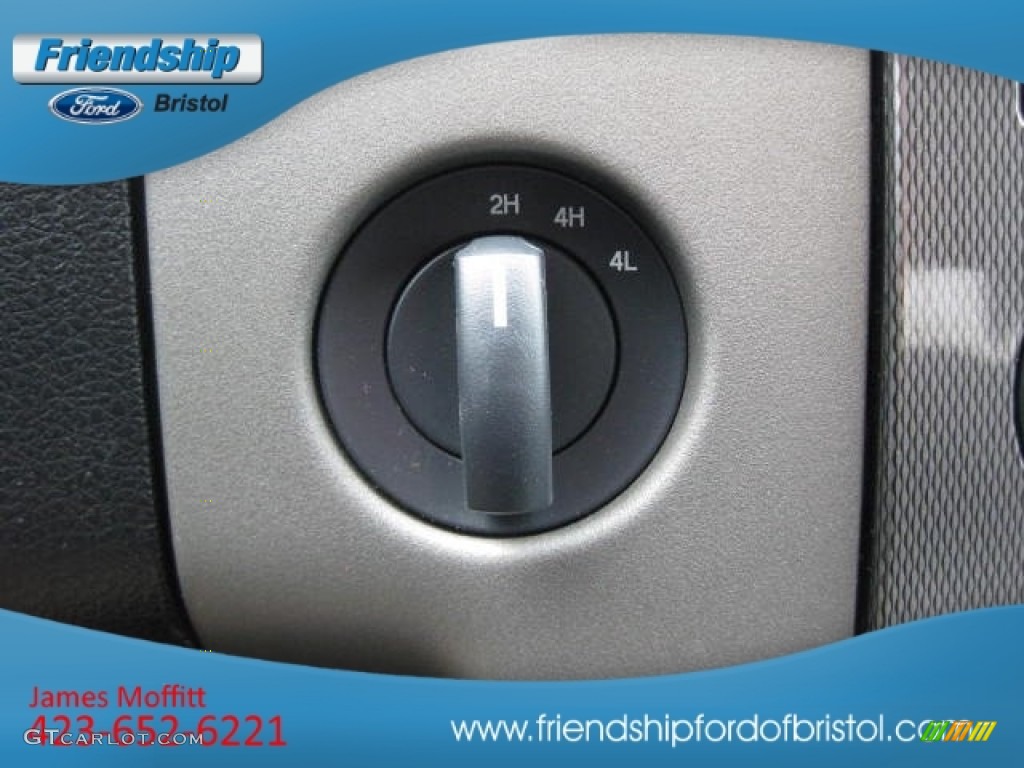 2006 F150 FX4 SuperCab 4x4 - Oxford White / Medium/Dark Flint photo #29