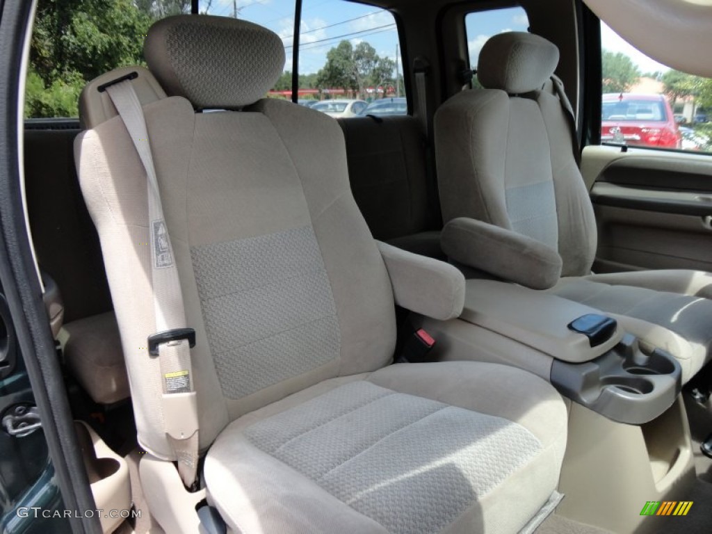 Medium Parchment Interior 2002 Ford F250 Super Duty XLT SuperCab Photo #55776550