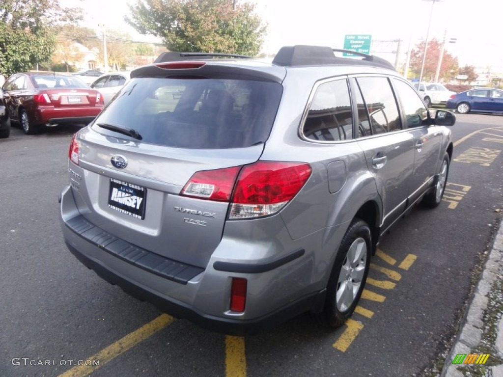 2011 Outback 2.5i Premium Wagon - Graphite Gray Metallic / Off Black photo #7