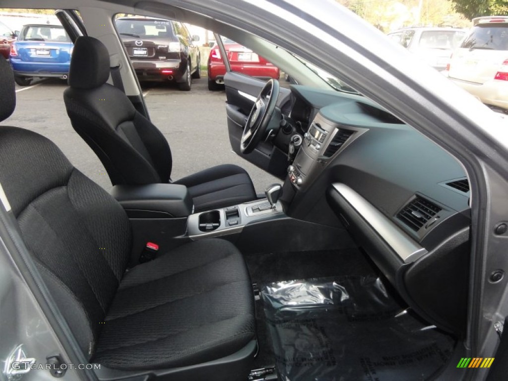 2011 Outback 2.5i Premium Wagon - Graphite Gray Metallic / Off Black photo #18